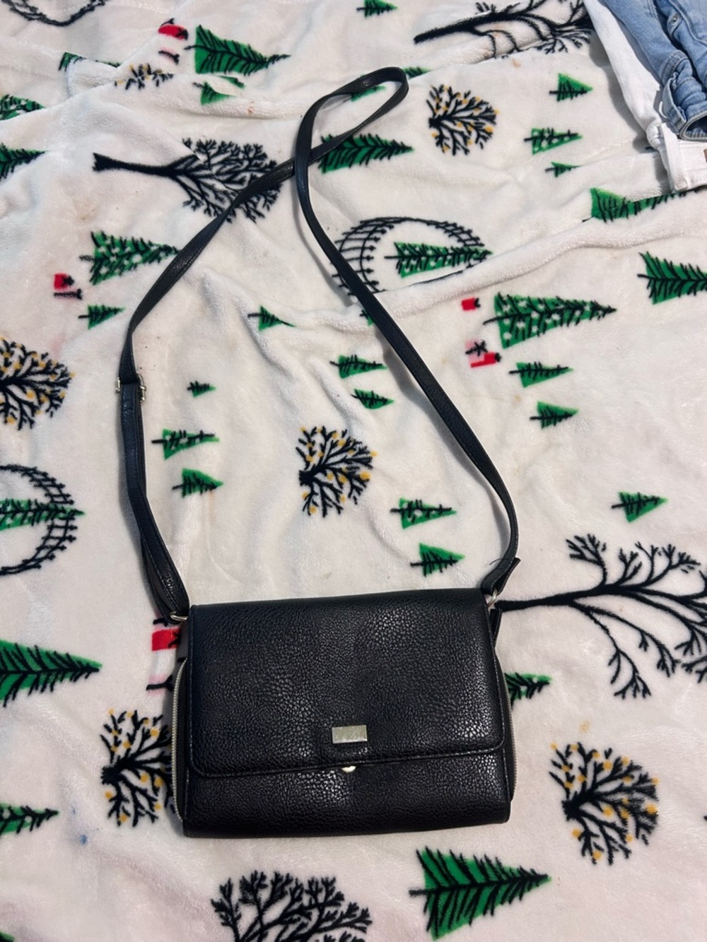 Black Crossbody Shoulder Bag - Classic Pebbled Leather